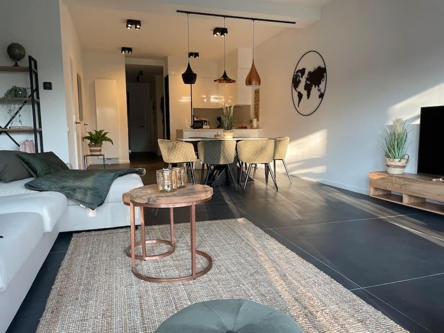 Ostend Chic, Luxe Loftstijl In Oostende Esterno foto