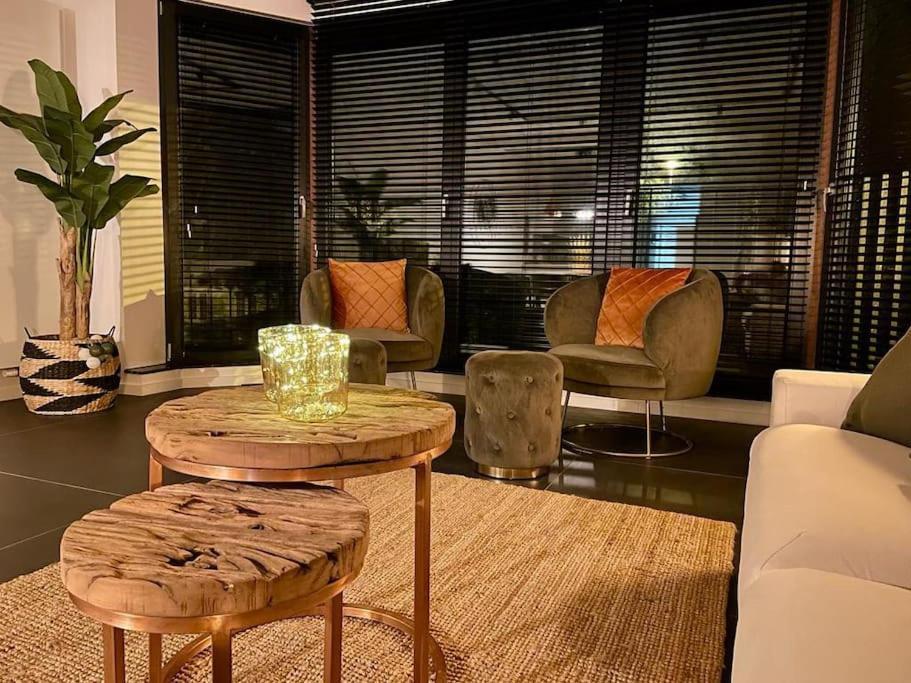 Ostend Chic, Luxe Loftstijl In Oostende Esterno foto