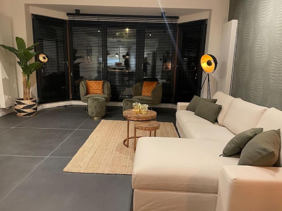 Ostend Chic, Luxe Loftstijl In Oostende Esterno foto